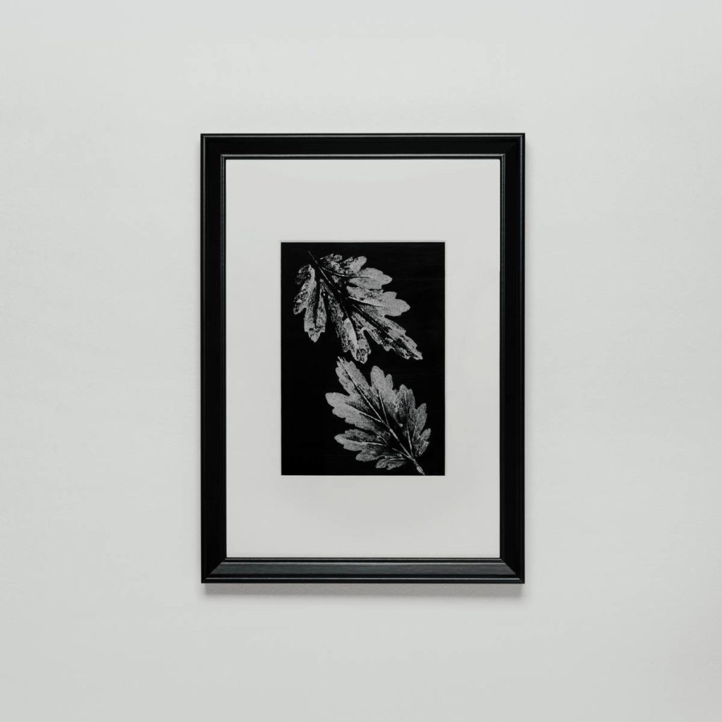 Миниатюра Панно с оттиском листьев Хризантемы