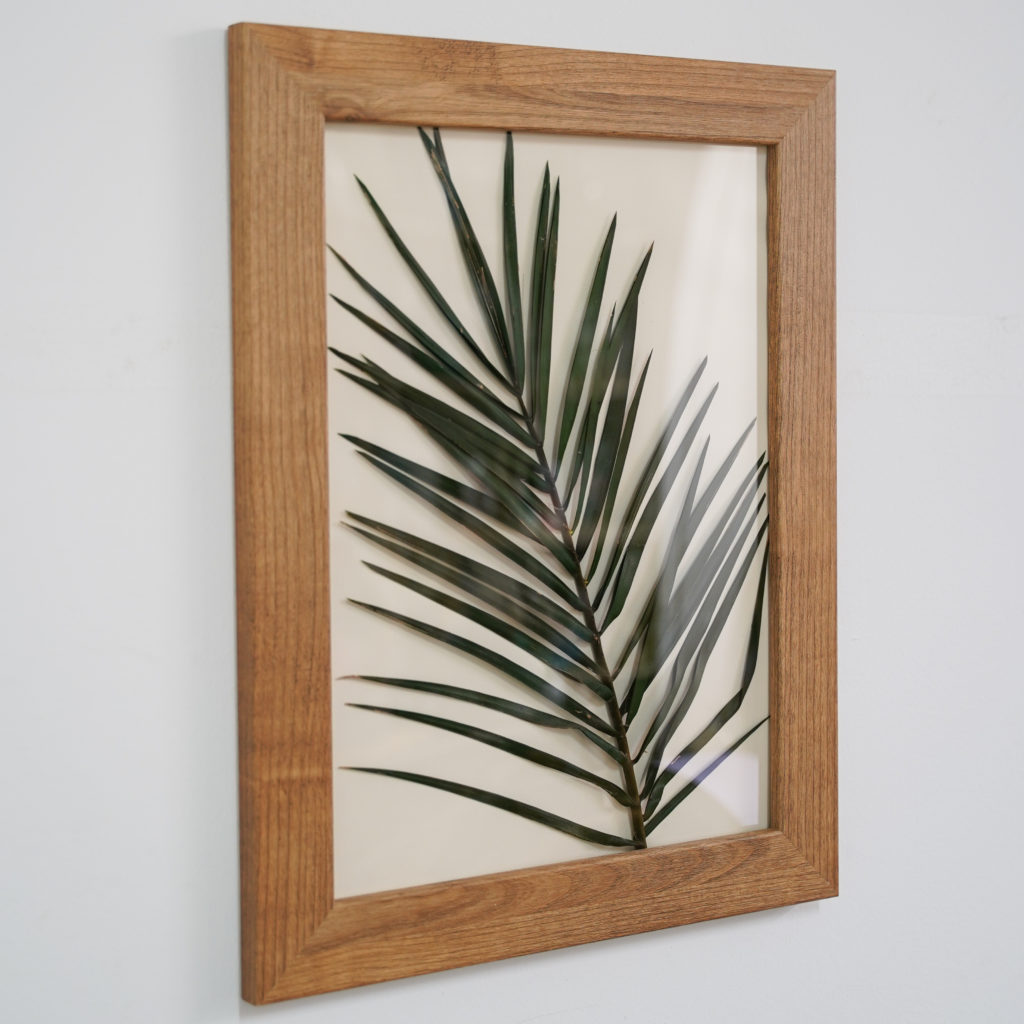 Миниатюра Панно с листом пальмы